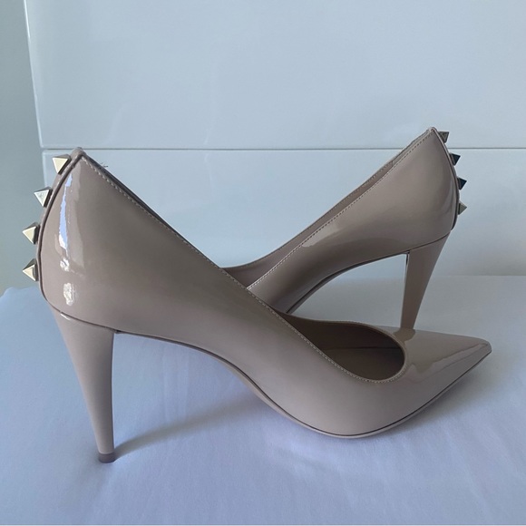 NWOT 100% Authentic Valentino Garavani Rockstud Pointed Toe Pump - Picture 10 of 12